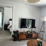 New 2Br Suite In Mcr Citycenter